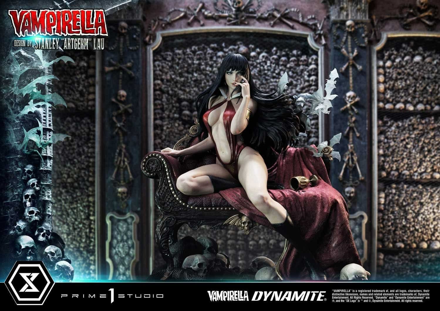 Vampirella (Design by Stanley Artgerm Lau) - Bonus Version - Vue 12