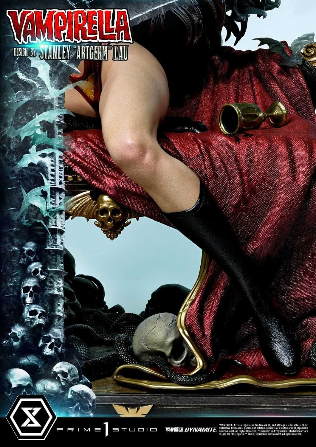 Vampirella (Design by Stanley Artgerm Lau) - Bonus Version - Vue 47