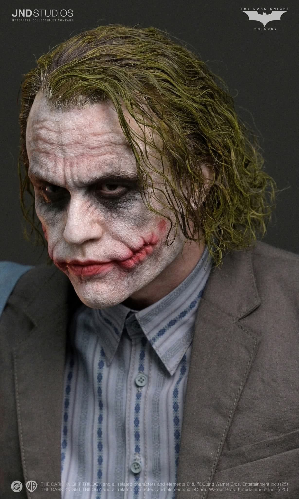 The Joker Bank Robber & Purple Suit V2 (Version Double) - Vue 19