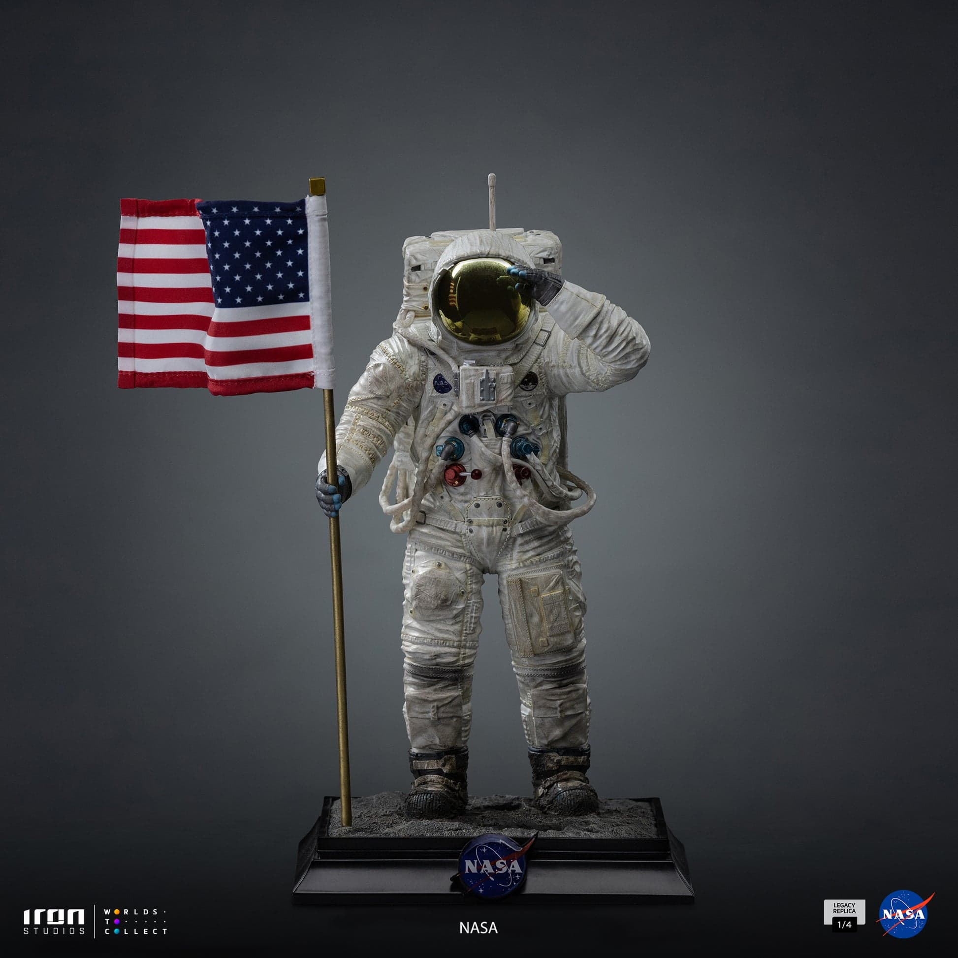 Apollo 11 Astronaut - Vue 2