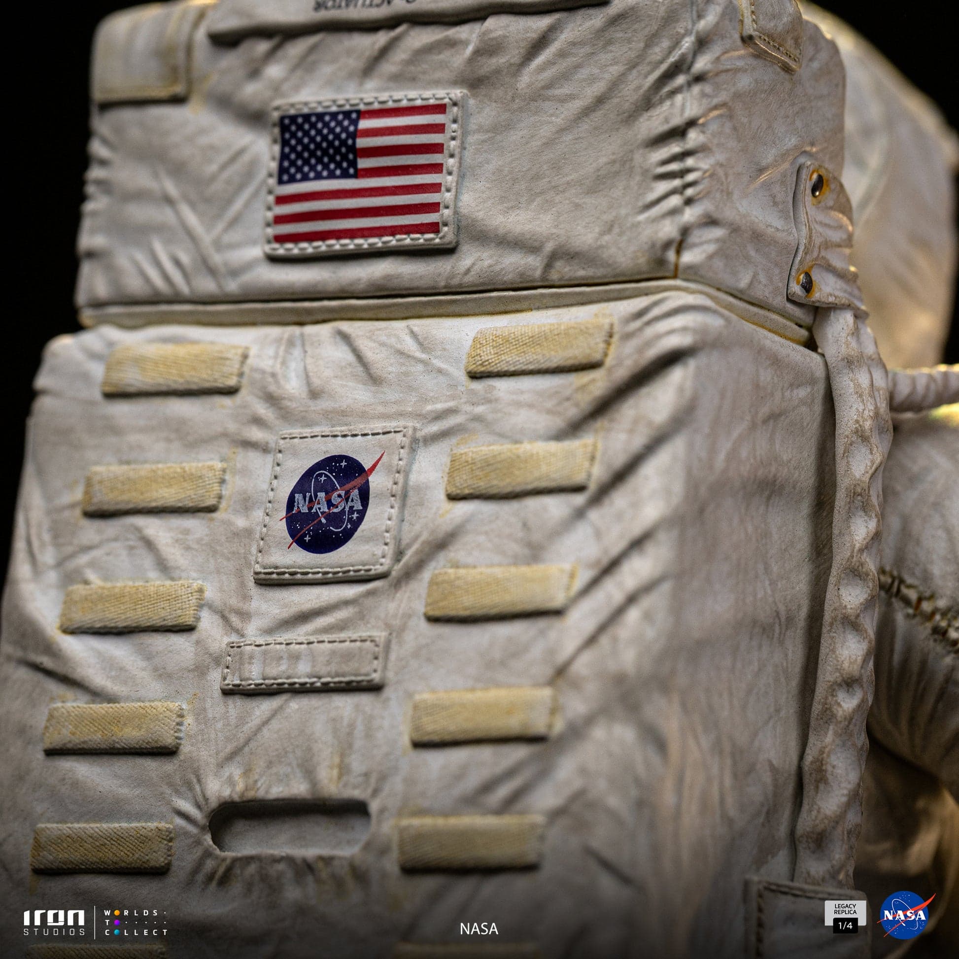 Apollo 11 Astronaut - Vue 10