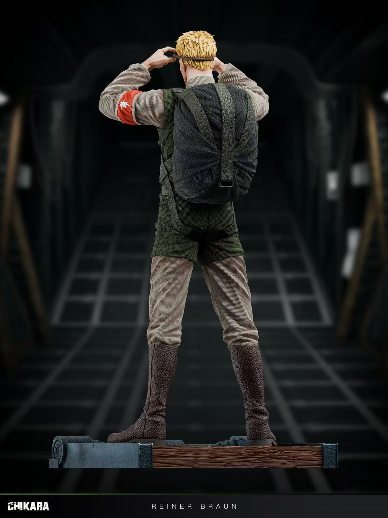 Reiner Braun en Tenue De Parachute - Vue 4