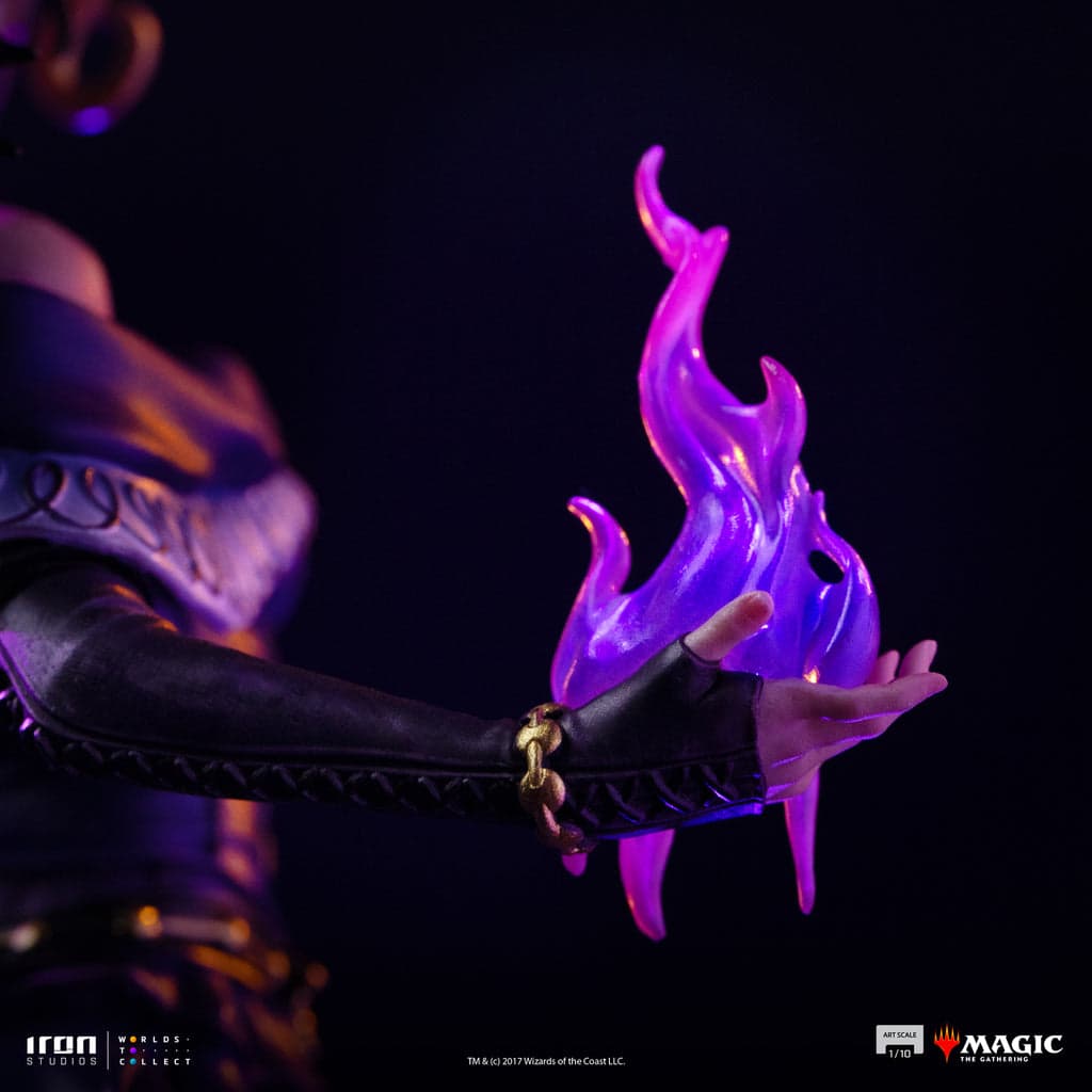 Liliana Vess - Vue 16
