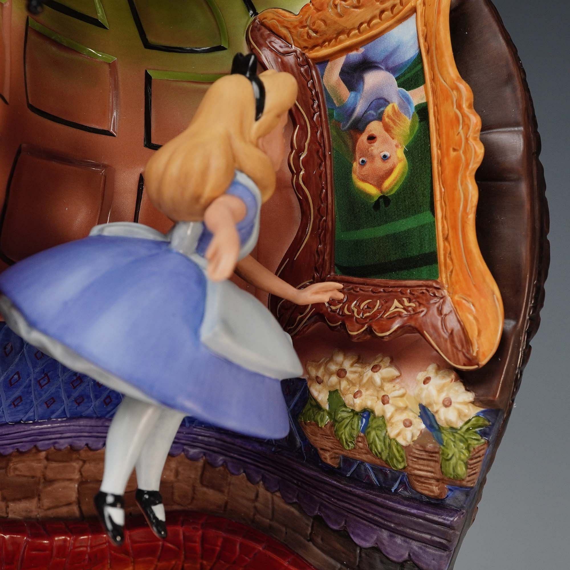 wdcc alice down the rabbit hole - Vue 3